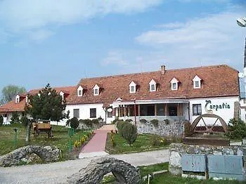 Carpatia Отель Братислава